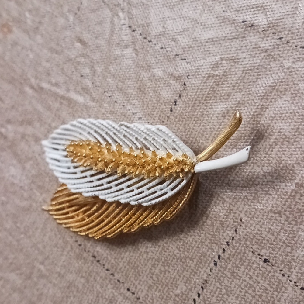 Brooch